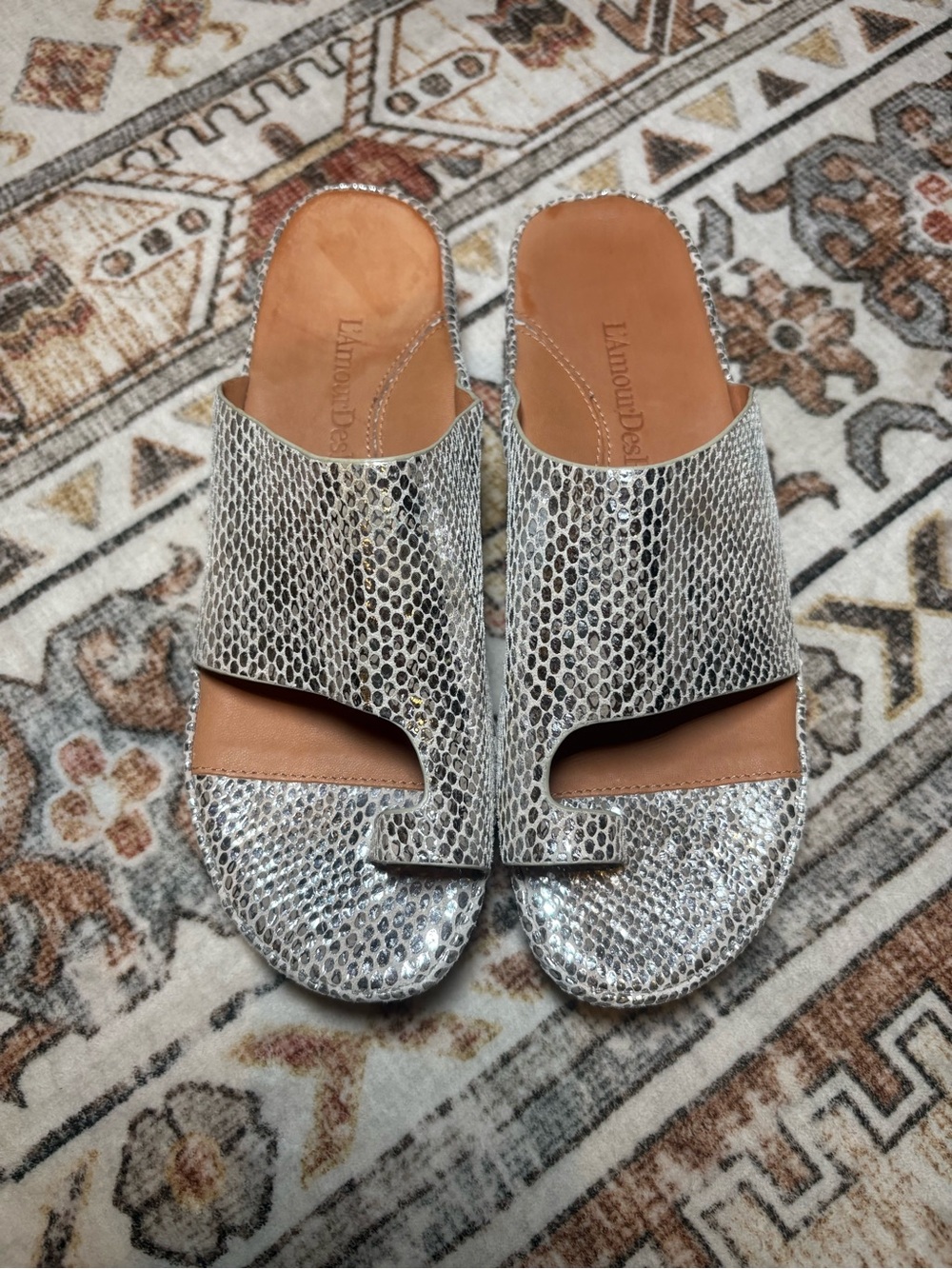 L’Amour Des Pieds Ahlina Silver Platform Slide Sandals Size 8